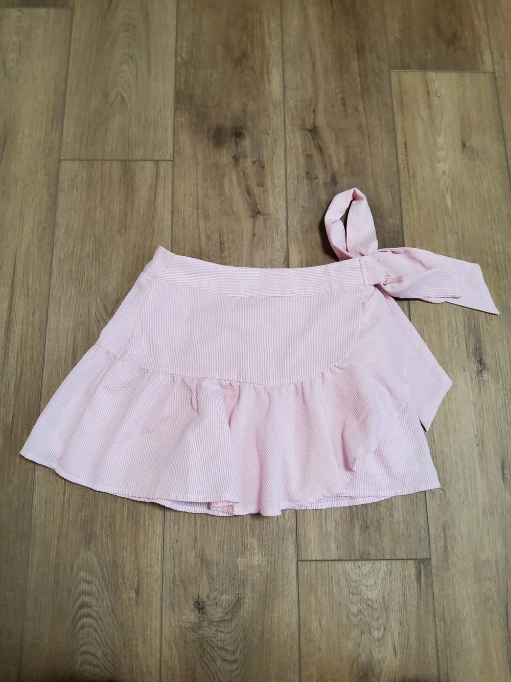 Francesca's Blue Rain Ruffle Seersucker Mini Skirt with Side Bow